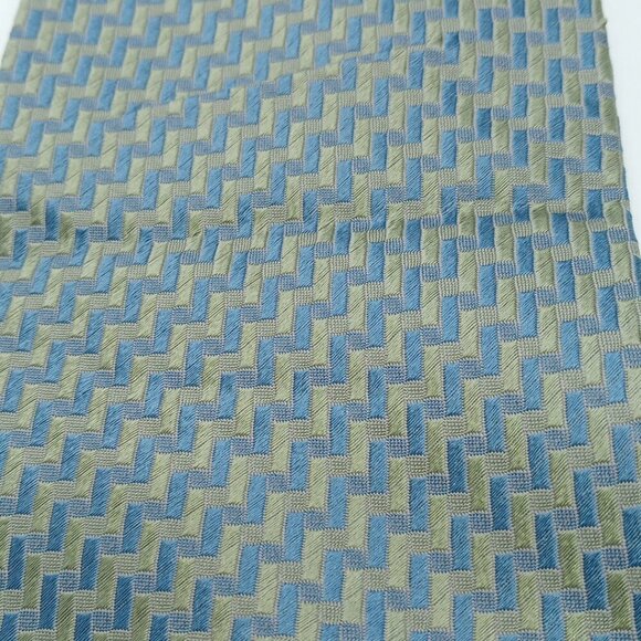 Geoffrey Beene Tie 58.5"L - Picture 5 of 9